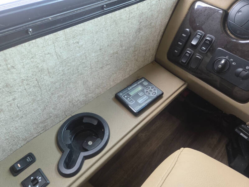 2017 Thor Motor Coach MIRAMAR 35.2