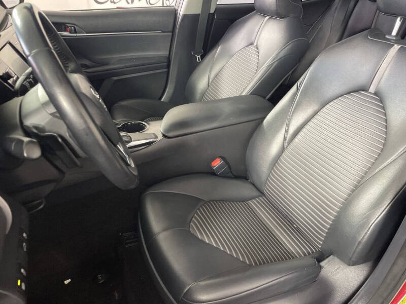 2018 Toyota Camry SE