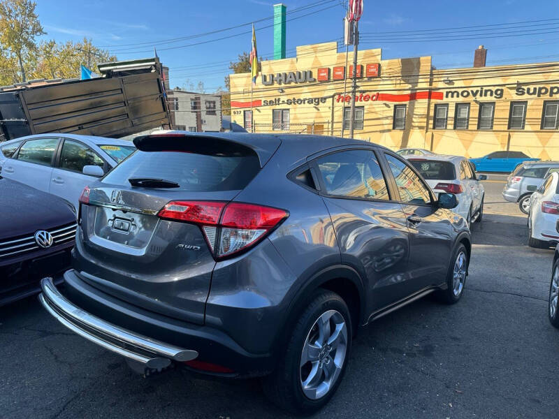 2019 Honda HR-V LX photo 4