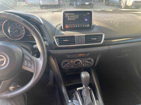 2016 Mazda MAZDA3 i Sport