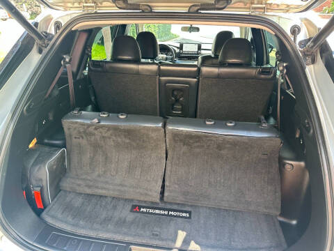 2022 Mitsubishi Outlander SE Launch Edition