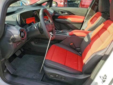 2025 Chevrolet Equinox EV RS