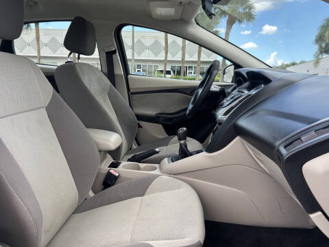 2012 Ford Focus SE