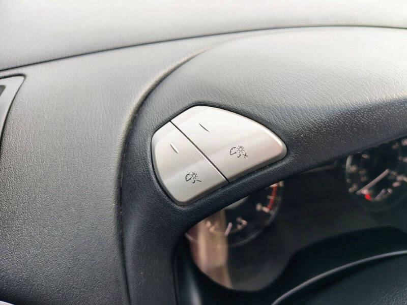 2017 Nissan Pathfinder SV