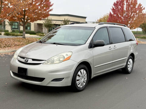 2007 Toyota Sienna CE 7-Passenger