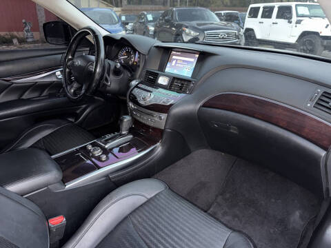 2012 Infiniti M37