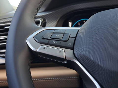 2026 Volkswagen Atlas Cross Sport SEL R-Line Black 4Motion