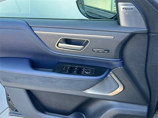 2026 Infiniti QX80 Sport