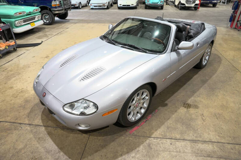 2001 Jaguar XKR