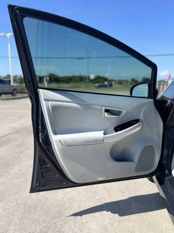 2015 Toyota Prius Two