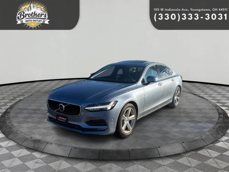 2017 Volvo S90 Momentum's photo