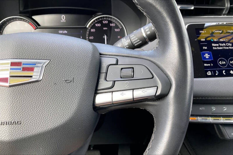 2023 Cadillac XT4 Premium Luxury