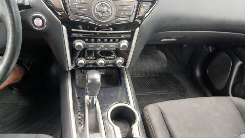 2020 Nissan Pathfinder SV