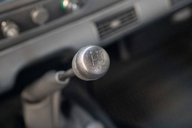 1995 Land Rover Defender 28
