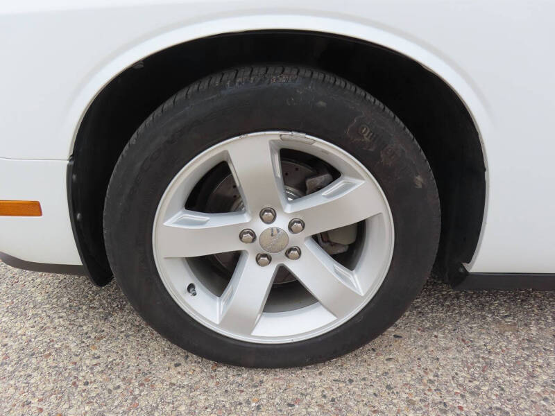 2013 Dodge Challenger SXT Plus