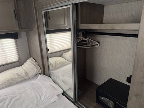 2021 Ford E-Series E-450 SD