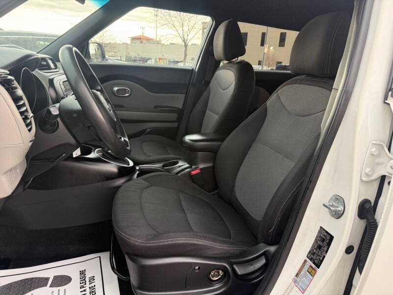 2017 Kia Soul +