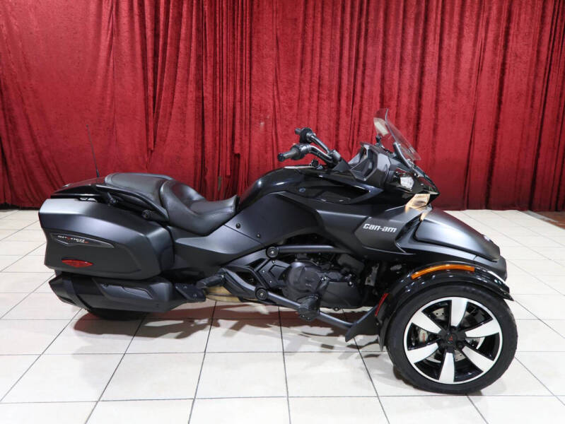 2017 Can-Am SPYDER F3T