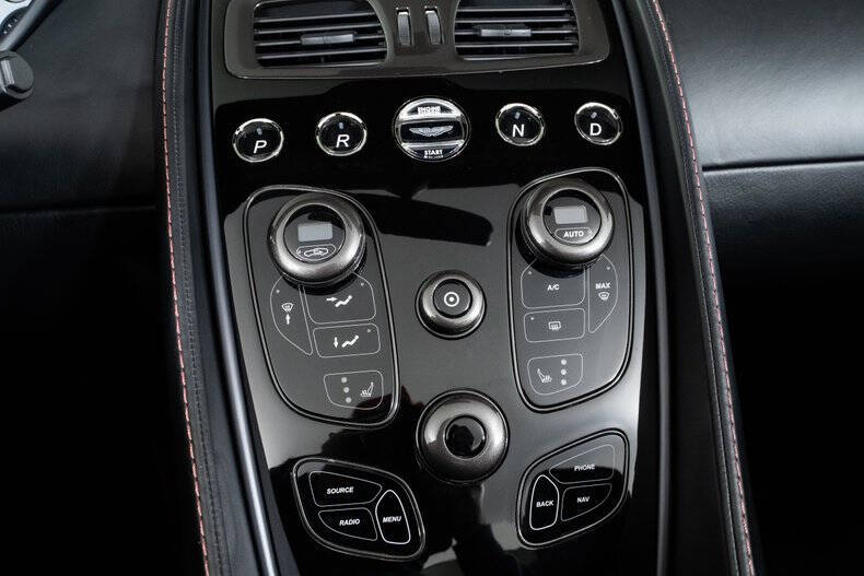 2015 Aston Martin Vanquish Volante