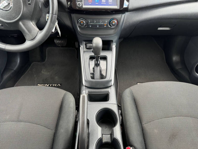 2019 Nissan Sentra S photo 28