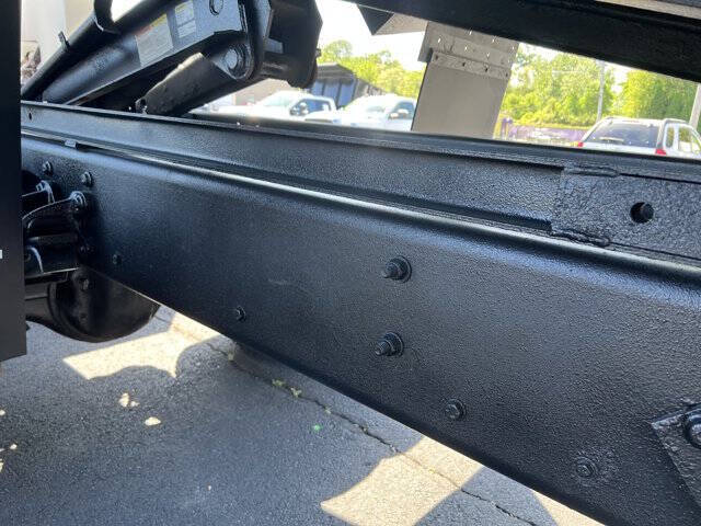 2017 Freightliner M2 106