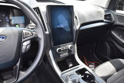 2022 Ford Edge SE