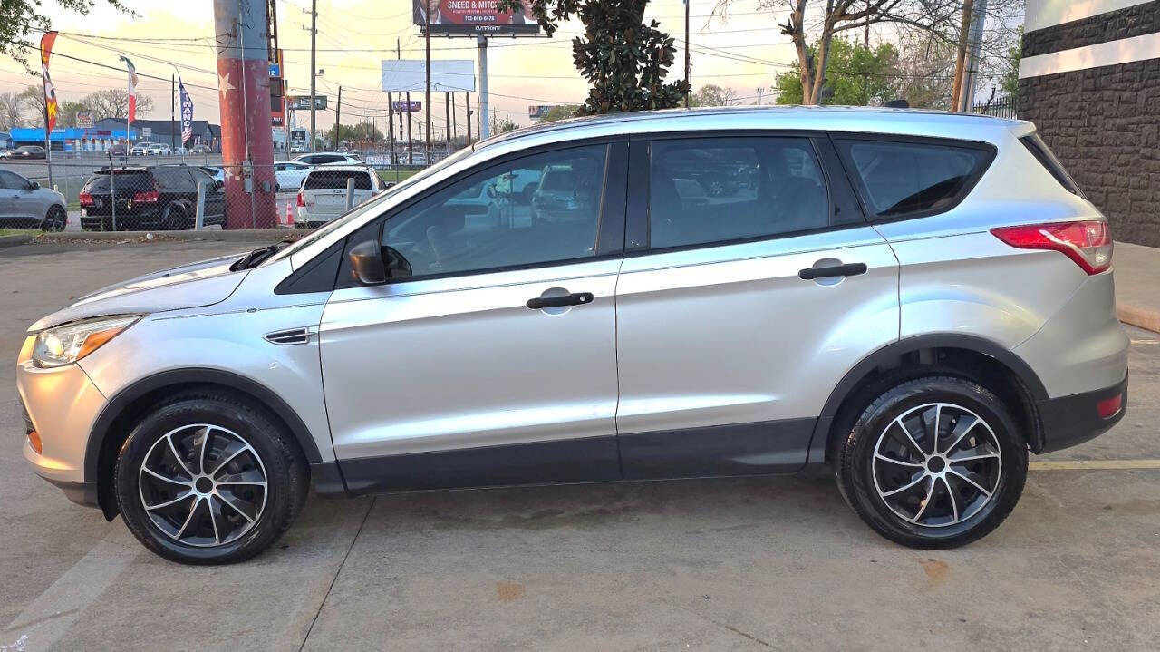 2014 Ford Escape S 4dr SUV - Silver exterior view 2