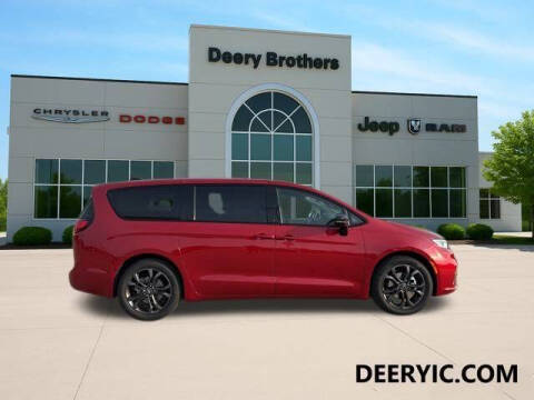 2026 Chrysler Pacifica Select