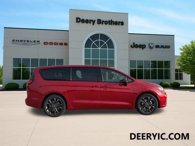 2026 Chrysler Pacifica Select