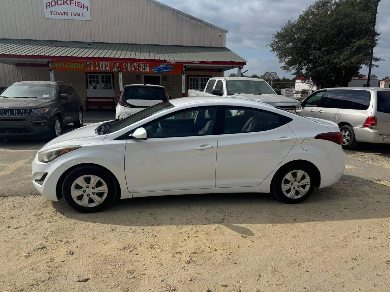 2016 Hyundai ELANTRA for sale at Its A Deal LLC in Raeford, NC