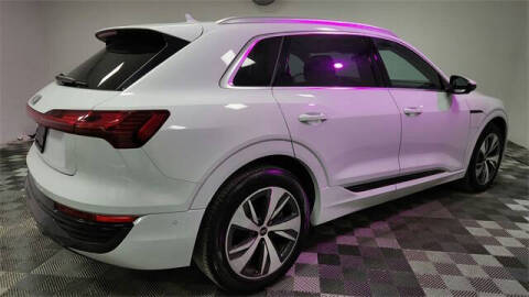 2024 Audi Q8 e-tron quattro Premium Plus