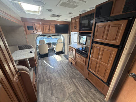 2017 Forest River Sunseeker MBS