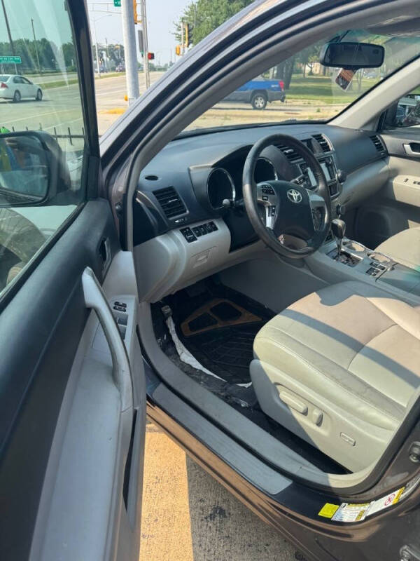 2013 Toyota Highlander SE