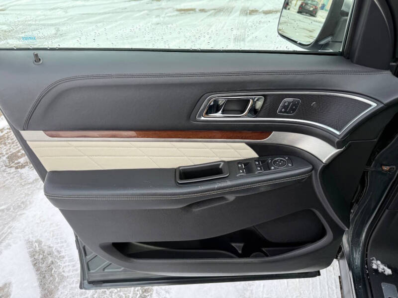 2016 Ford Explorer Platinum