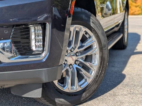 2023 GMC Yukon XL SLT