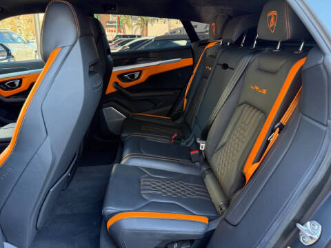 2023 Lamborghini Urus S