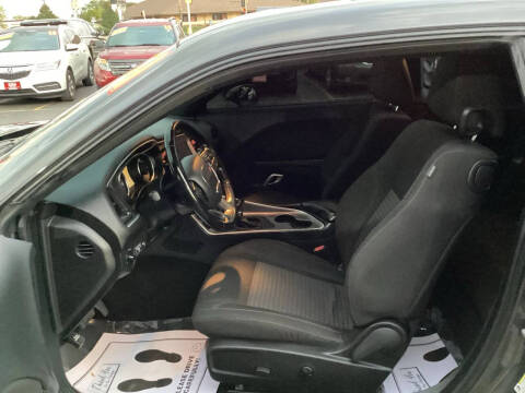 2021 Dodge Challenger SXT