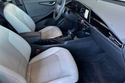 2025 Kia Niro EX