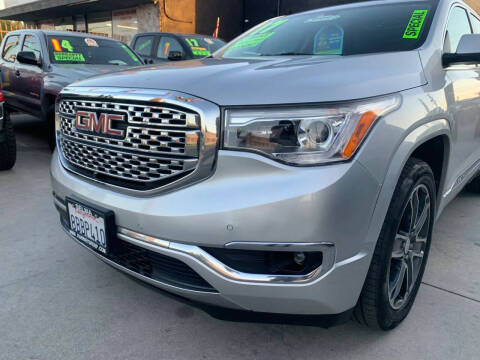 2017 GMC Acadia Denali