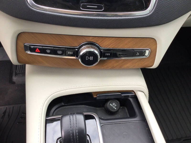 2021 Volvo XC90 Recharge T8 Inscription Expression 7P