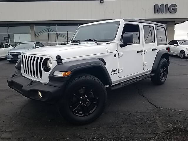 Used 2020 Jeep Wrangler Unlimited Altitude with VIN 1C4HJXDG4LW255591 for sale in Bellefontaine, OH