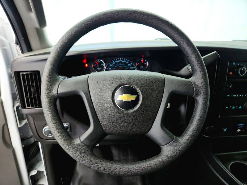2021 Chevrolet Express 2500