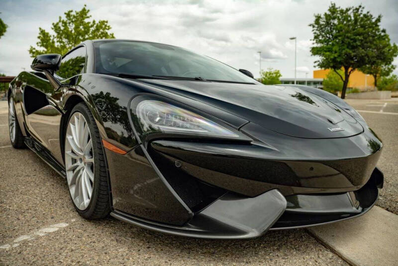 2017 McLaren 570GT