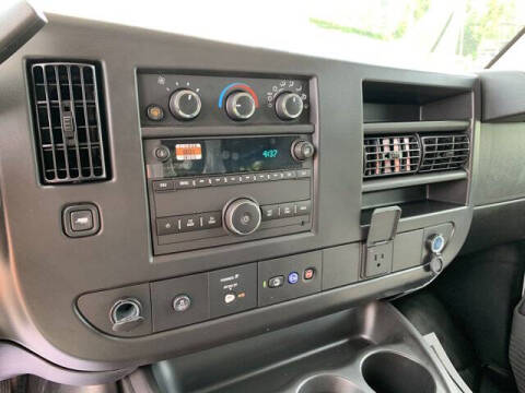 2025 Chevrolet Express 2500