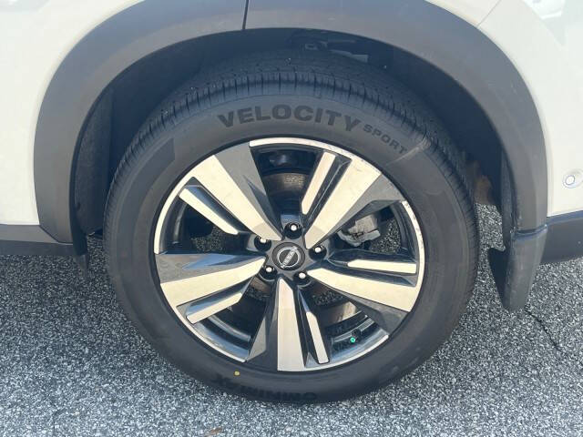 2025 Nissan Rogue SL