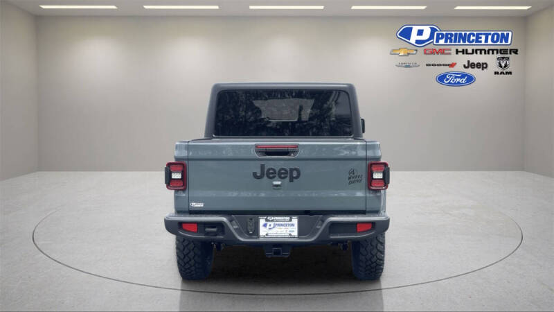 2025 Jeep Gladiator Willys