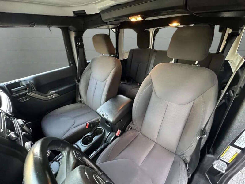 2015 Jeep Wrangler Unlimited Sport