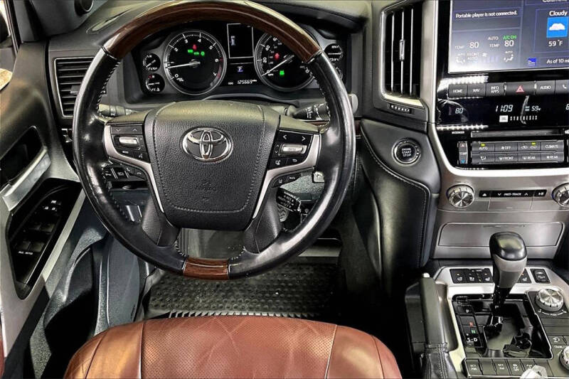 2020 Toyota Land Cruiser