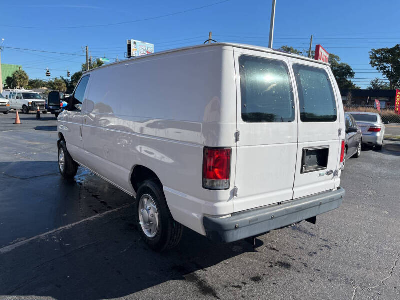 2014 Ford E-Series E-150