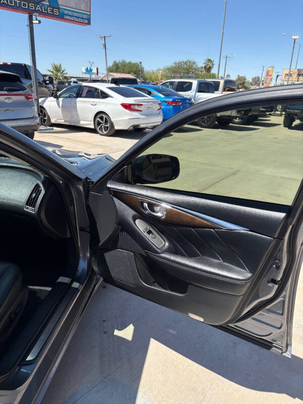 2018 Infiniti QX30 Essential
